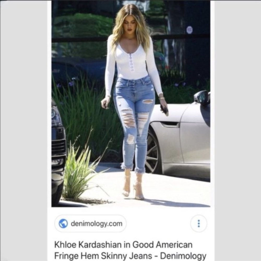 GOOD AMERICAN Good Legs Fringe Hem Skinny Jeans